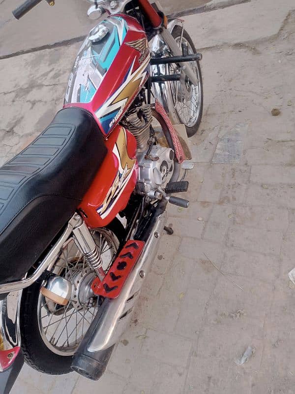 Honda 125 20 model available for sale or exchange with Honda prider 2