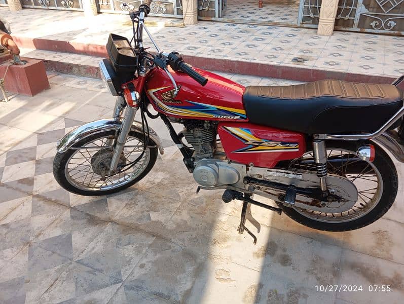 Honda 125 model 19 lush condition urgent for sale . 0