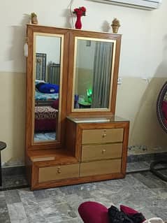 dressing table with mirror brand new hai saaf hai