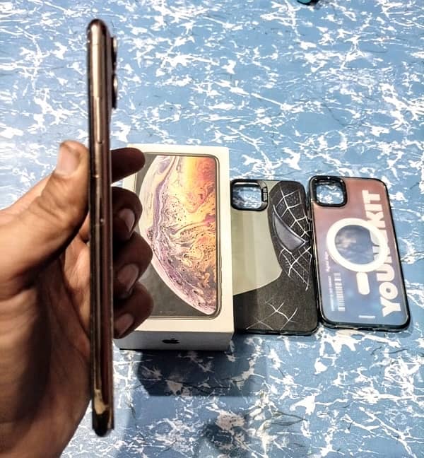 IPhone XS Max PTA Dual Approved With Box 5