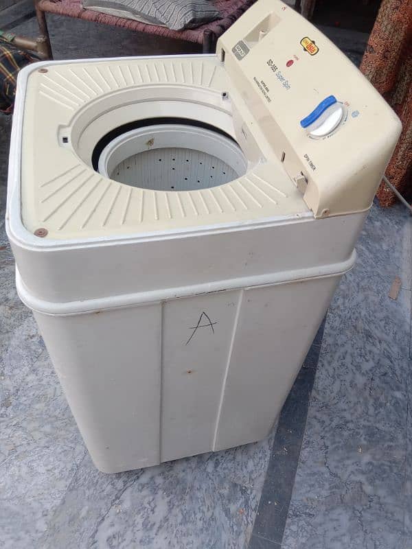 Dryer machine urgent sale 1