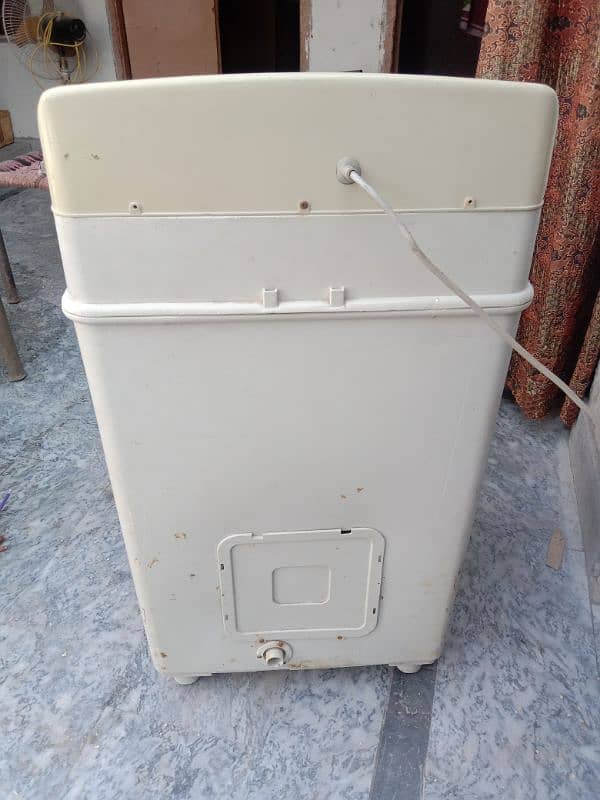 Dryer machine urgent sale 3