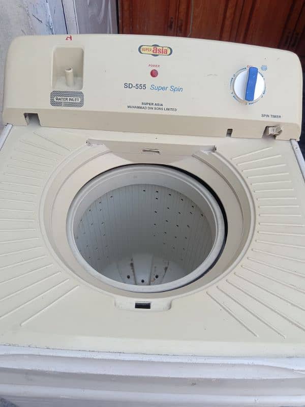 Dryer machine urgent sale 4