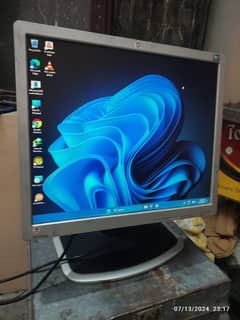 Computer, LED and His All accessries in very good condition, for Sell