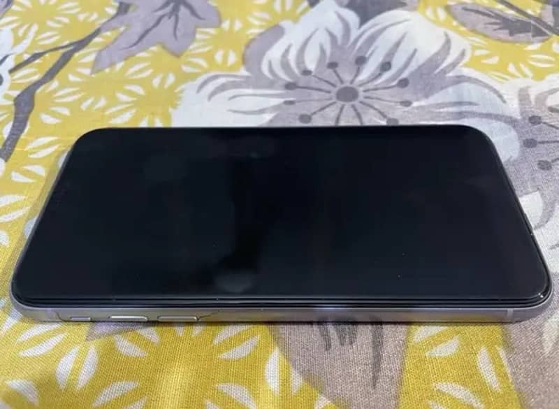 Iphone 11 64GB NON-PTA JV Genuine Condition 8