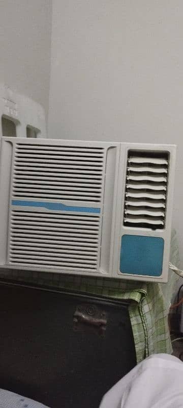 SKYIWOOD WINDOW AC SMALL (3/4 TON) 1