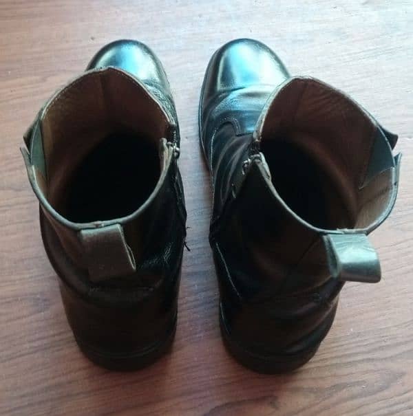 used leather shoes for sale 0