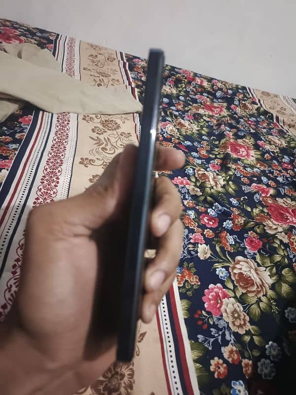 Infinix hot 40i 8+8/256 3