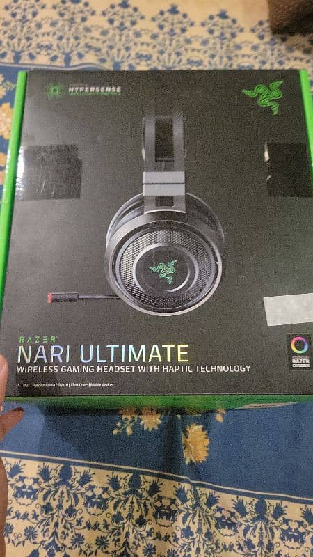 Razer Nari Ultimate Wireless Gaming Headset - Almost Brand New! 0