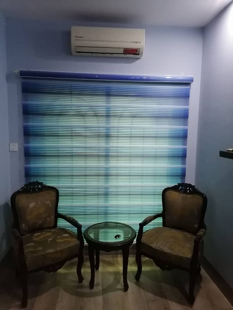 Window blinds-vertical wooden blinds-wallpapers-wood floor-vinyl flor 9