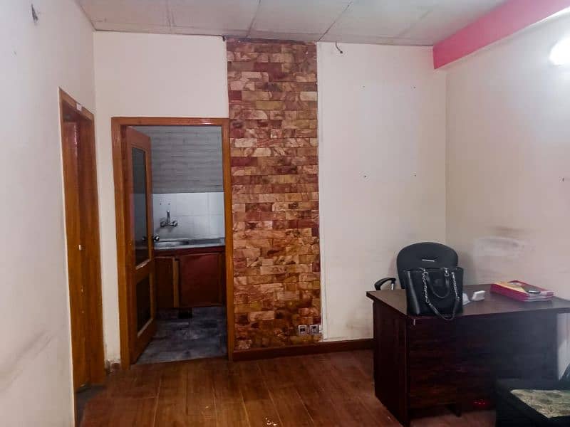 2 Room flat for sele in royal arcade palaza ferozepur road lahore 0