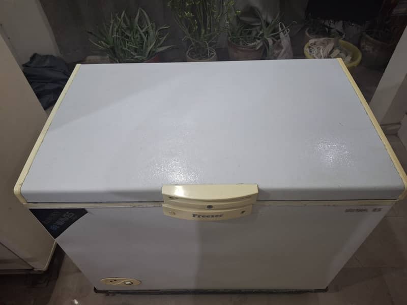 Waves 13 cft deep freezer / chest freezer 0