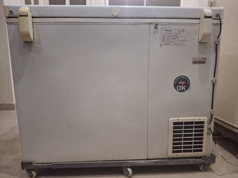 Waves 13 cft deep freezer / chest freezer 5