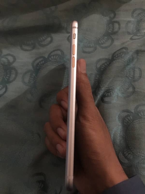 iPhone 8 plus 64GB Bypass Read AD First 2