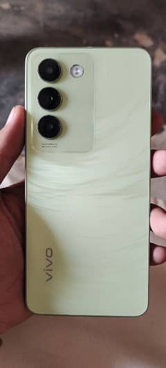 vivo y100 8+8 256 GB with 8 month warranty