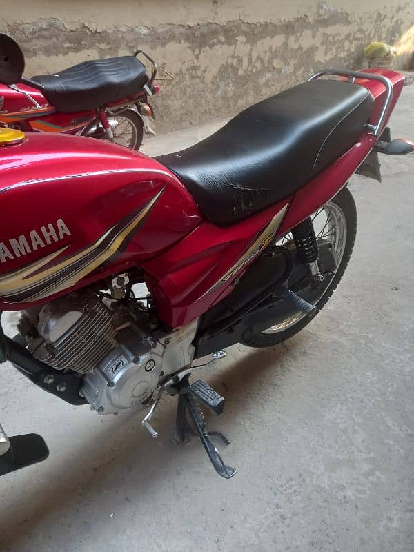 Yamaha YB 125z for sale in very good condition 1