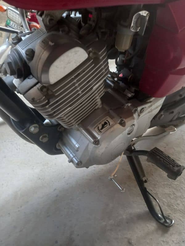 Yamaha YB 125z for sale in very good condition 3