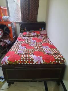 Single bed with comparment/matress