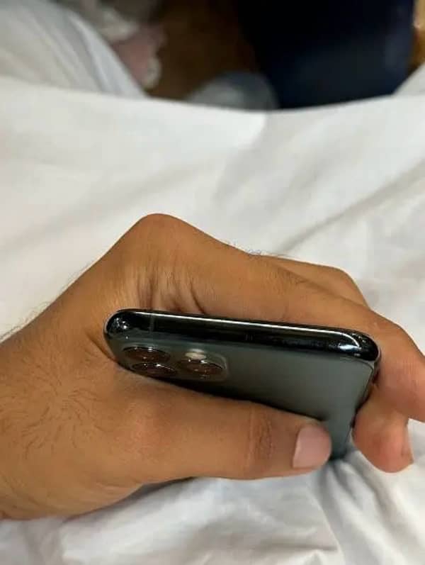 iphone 11 pro 64 gb factorty unlock 2