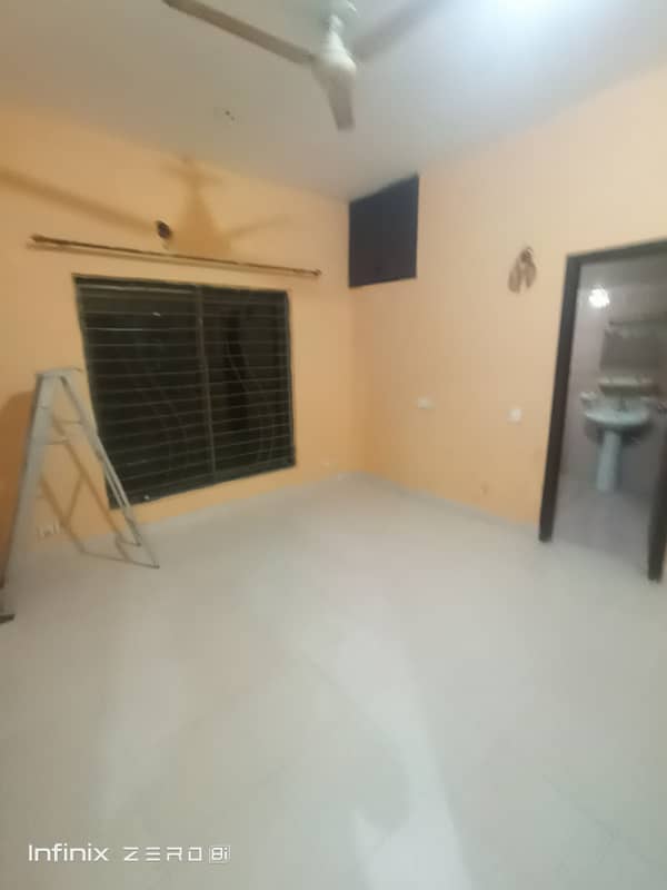 10 Marla Upper Portion Available For Rent Good Location 5