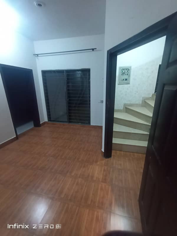 10 Marla Upper Portion Available For Rent Good Location 9