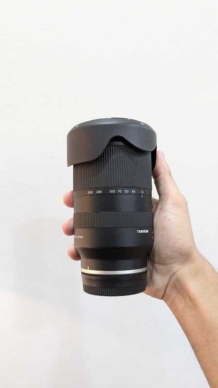 Tamron 18-300 f3.5/5.6 Sony E-mount Apsc  Zoom lens. 3