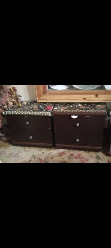 Dressing table with 2 bed side tables 1