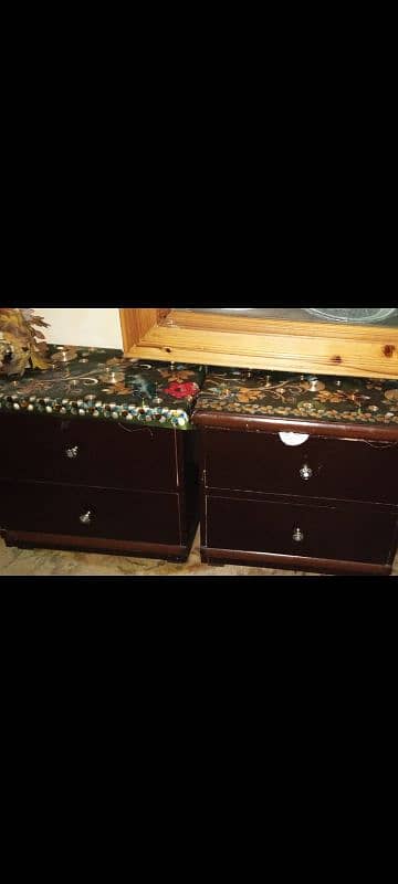 Dressing table with 2 bed side tables 2