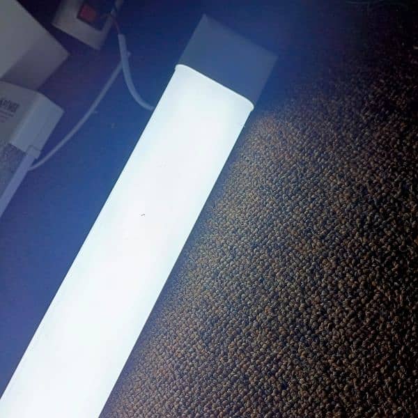 led tube light 1