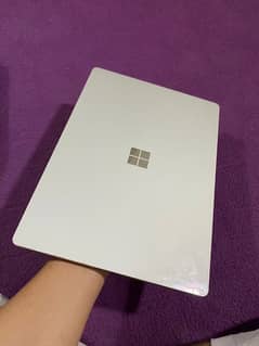 Microsoft Surface Laptop 0