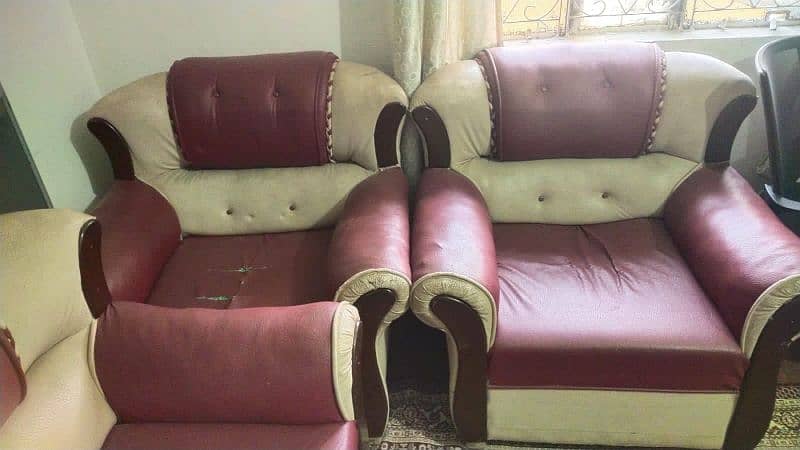 5 set  sofa set good condition. urget sale 2