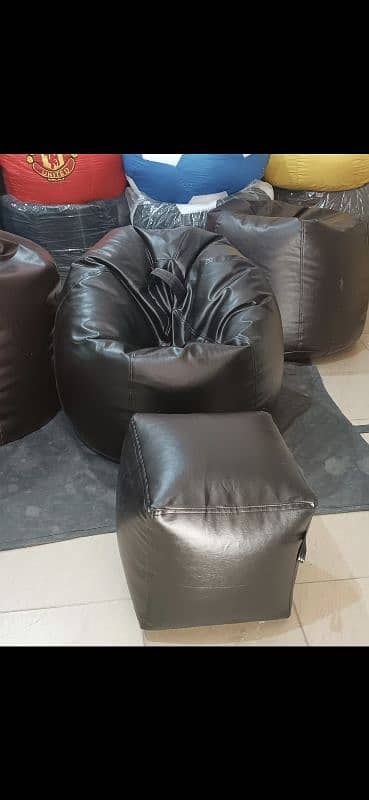 Leatherite bean bag sofas / Adult size bean bags 1