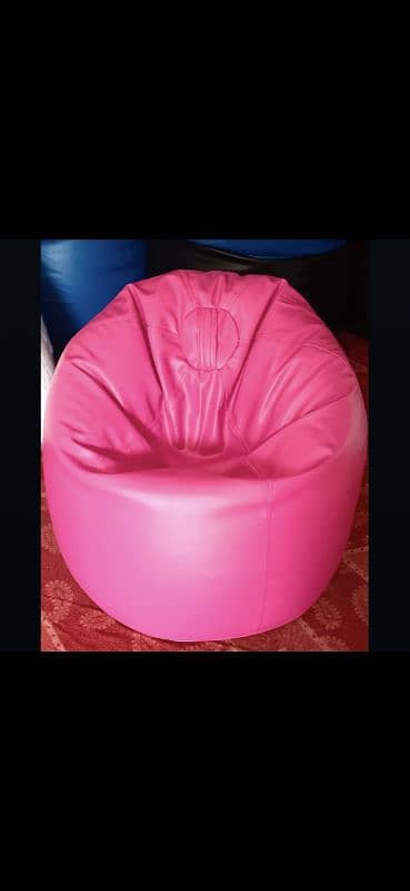 Leatherite bean bag sofas / Adult size bean bags 8