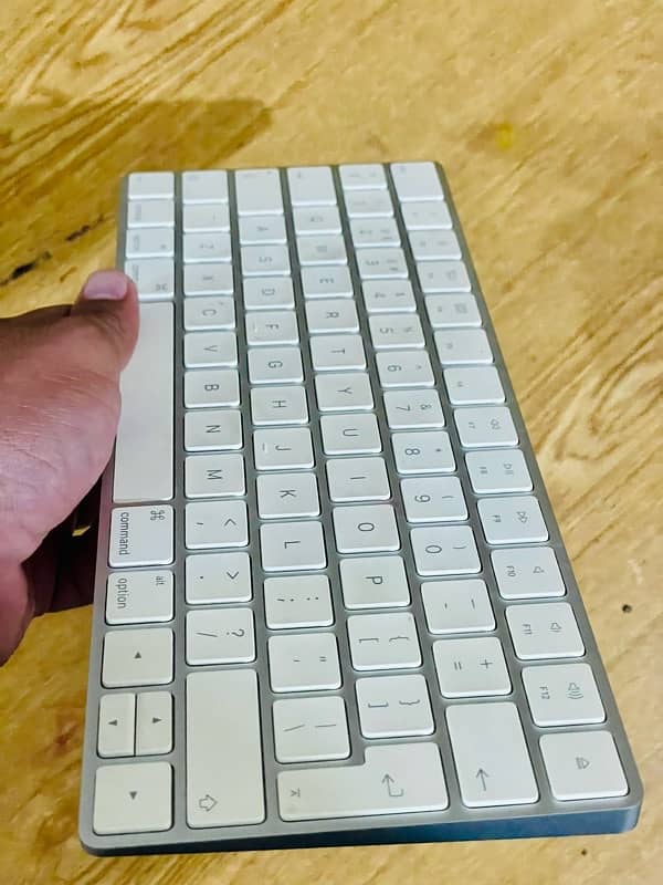 Apple Magic keyboard And Trackpad 11