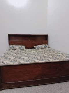 Double bed wooden with mattress (03216964855)