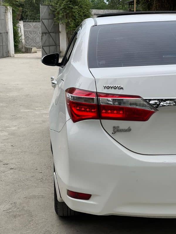 Toyota Altis Grande 2015 4