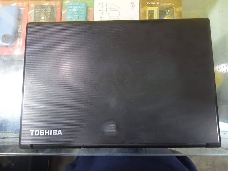 Toshiba satellite pro R50-B-12V laptop 8