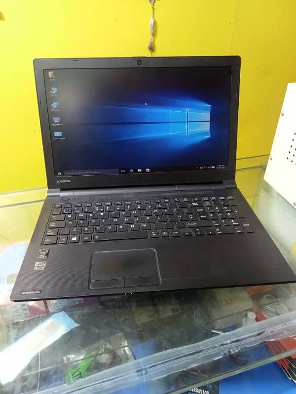 Toshiba satellite pro R50-B-12V laptop 9