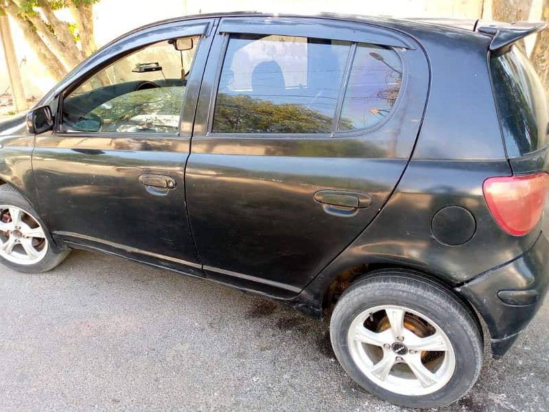 Toyota Vitz 2003 3