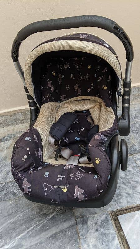 Baby carrycot & car seat 1