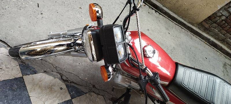 Honda 125 Red model 23 2