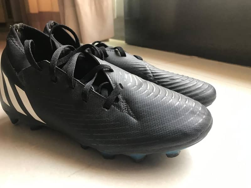 Oringal addias football shoes bougth from usa 1