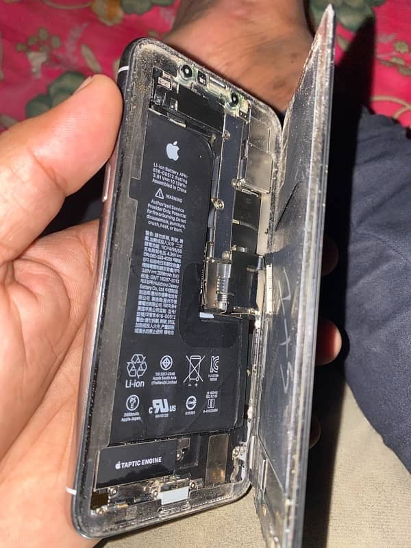 iPhone xs  parts  penal  or brod Karab ha 1