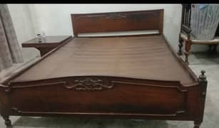 pure wooden queen-size bed, 5ft × 6.5 ft. condition like new