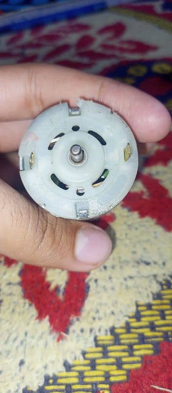 DC 12 volt motor for sale condition ok ha 2