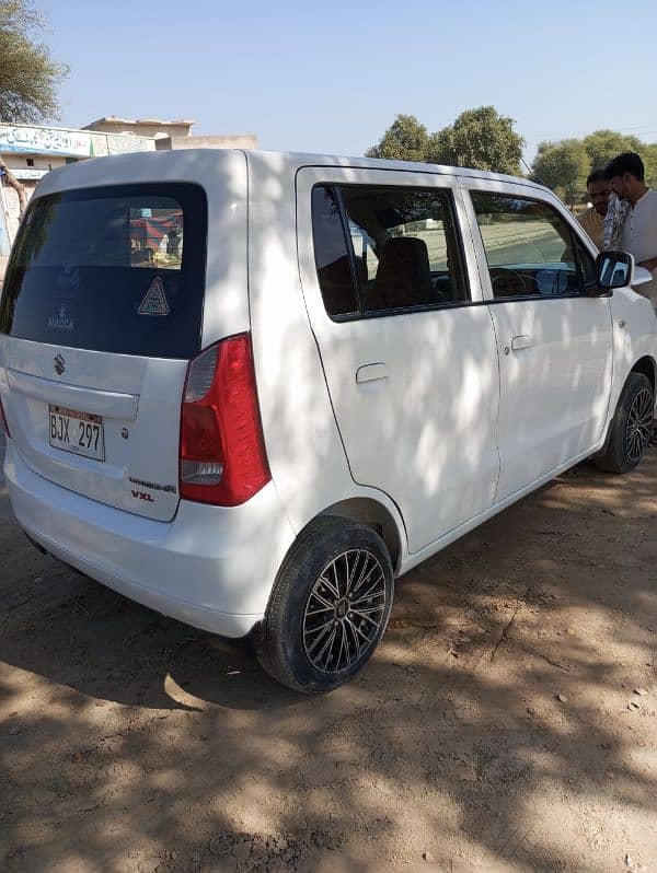 Suzuki Wagon R 2017 9