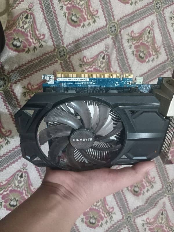 GTX 750 1GB DDR5 128 BIT 4