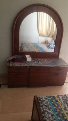 Dressing table