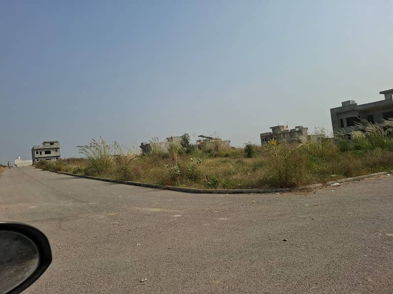 Plot for Sale in Jinnah Garden Street 132 Level Plot 2