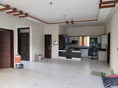 silent commercial 1st floor 3bed dd with roof for rent in johar 0